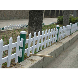 草坪PVC护栏*,草坪PVC护栏,豪日丝网(图)