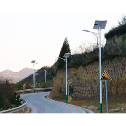 金三普照明工程-山西LED太阳能路灯