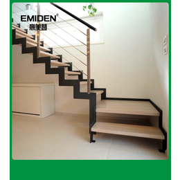 意美登定制多样款式简约钢木楼梯