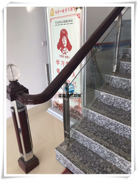 江岸不锈钢玻璃栏杆价格设计-武汉亚誉艺术楼梯