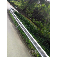 陕西西安高速公路安装波形护栏案例