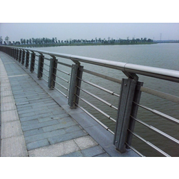 供应苏州无锡上海常州京式道路栏杆护栏 隔离栏护栏