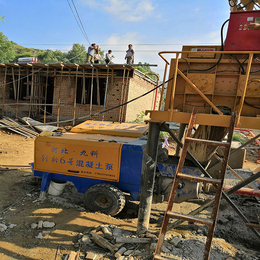 齐齐哈尔大型混泥土泵制造厂家节省人工|****混凝土泵制造