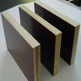  酚醛胶松木模板木工板建筑杨木芯建筑覆膜板
