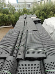 广州0.8厘米排水板价格屋顶花园排蓄水板厂商