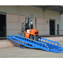金华移动式登车桥-金力机械支持定制-柜车装卸登车桥