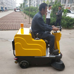 室外小型扫地车-新疆扫地车-天洁机械(查看)