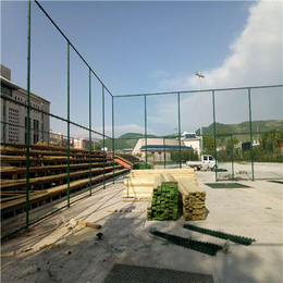 供应双层球场围栏网运动场防护网