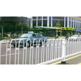 临朐桂吉铸造公司(图)-马路护栏报价-新疆马路护栏
