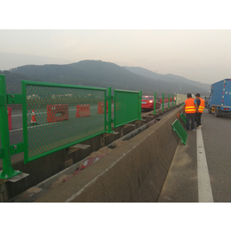 湛江高速公路防眩网 珠海公路护栏网定做厂家 防眩网安装方式