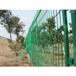 道路绿色围栏-遵义绿色围栏-金属隔离网