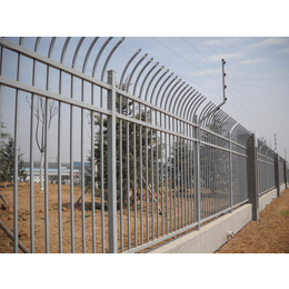 湛江三横锌钢栅栏现货 小区围栏款式 广州锌钢护栏加工厂