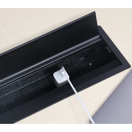 供应广东固泰五金厂300MM黑色电脑桌面过线孔盖板