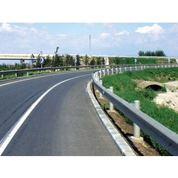 高速公路防撞护栏板-博尔塔拉防撞护栏板-润金交通护栏