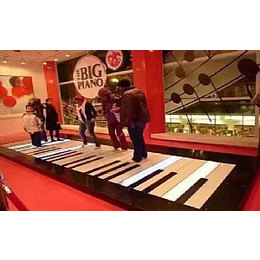 河南大型地板钢琴定制制作出租出售地板钢琴租赁暖场道具