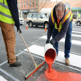 吉林公主岭MMA彩色防滑路面材料可用在沥青和水泥道路