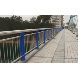 新疆桥梁护栏厂家-华企桥梁护栏安装