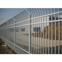 护栏定做-金利盾护栏(在线咨询)-济源护栏