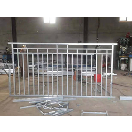 锌钢围栏网厂家(多图)-花园铁方管围栏-长春方管围栏
