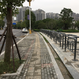 维航金属道路护栏机非隔离兰