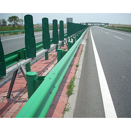 润金交通护栏(图)-公路双面波形护栏板-南通波形护栏板
