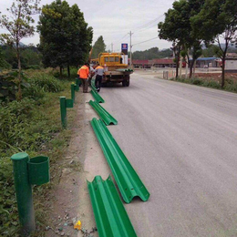 威景波形护栏厂家优惠供应六安金安农村乡村公路护栏厂家联系方式