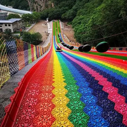 室外彩虹滑道户外彩虹滑道项目七彩大型彩虹滑梯