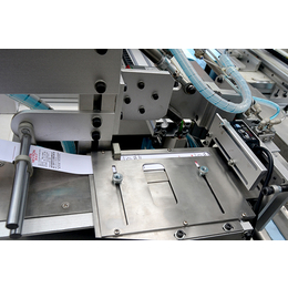 全自动横缝机-富斯克全自动横缝机(图)-方巾全自动横缝机