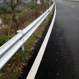 高速波形护栏农村道路防撞护栏公路波形锌钢护栏