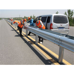 定制高速公路防护热镀锌波形护栏板弯道防撞两波三波栏杆厂家