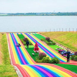 谁能拒绝的了 网红彩虹滑道 七彩滑道带来的欢乐 景区游乐设备