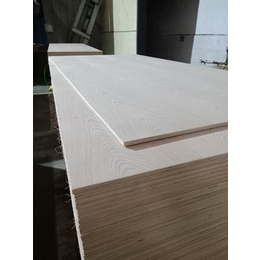 高密度板雕刻板镂铣橱柜门板单暖白贴面板工厂供应