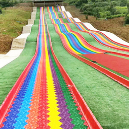 波浪式的彩虹滑道体验起伏的感觉七彩网红滑道大型游乐场设备