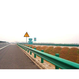 新疆哈密公路波形护栏板生产厂家