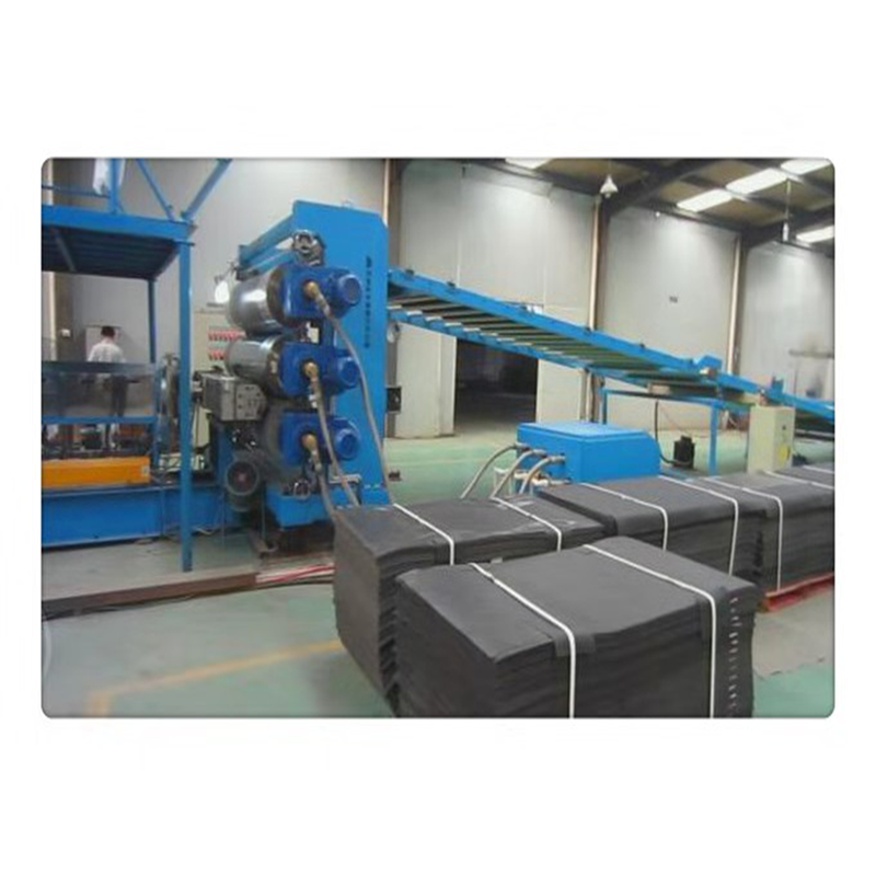 软质PVC复合地板生产线_PVC地板革设备生产线厂商