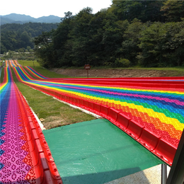 四季彩虹滑道 旱雪七彩滑道出售 滑道板真实生产厂家