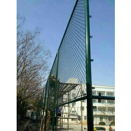 网球场围网现货 包塑菱形孔护栏网定做
