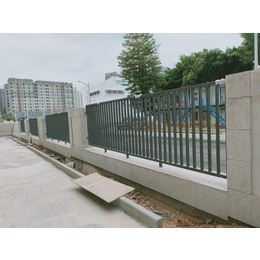 生活区围墙隔离栏 水库锌钢防爬栏 组装式围墙隔隔离栅