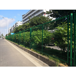 广州护栏网厂家 清远市区道路绿化带隔离栏款式价格