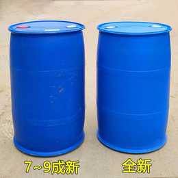 大量二手回收塑料桶铁桶油桶吨桶废钢卷胶皮