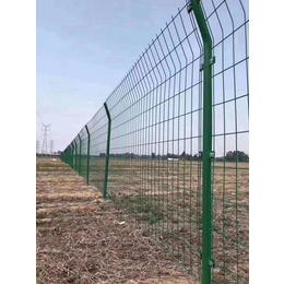 供应防腐蚀园林防护网双边丝围栏网临时圈地围网
