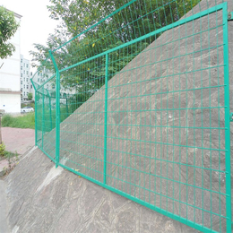 邦讯可定制双边丝护栏铁路公路隔离网果园围栏网绿色铁丝网栏杆