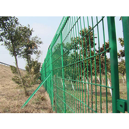 衡水隔离护栏网车间护栏网果园护栏网生产厂家