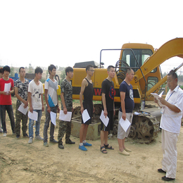 挖掘机培训-发达学校-河南挖掘机职业培训学院