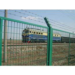 廊坊铁路防护网镀锌护栏网公园护栏网产品价格