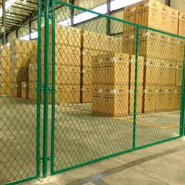 车间隔离栅广泛应用于车间仓库内部或市场摊位之间的隔离