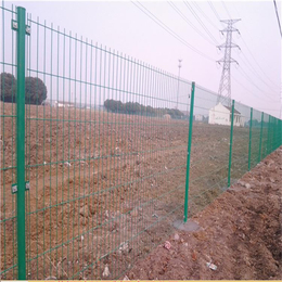绿色双丝边护栏网 高速公路护栏 道路护栏网厂家*