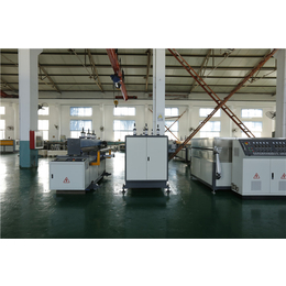 重庆中空板生产线-同三塑机-pp中空板生产线