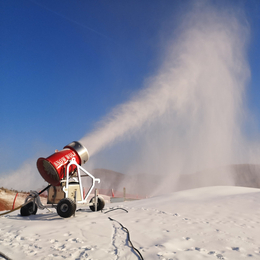  南方高温人工造雪机原理 郑州国产造雪机雪狼款现货预定