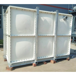 绿凯10安装队-玻璃钢模压水箱-玻璃钢模压水箱制造商